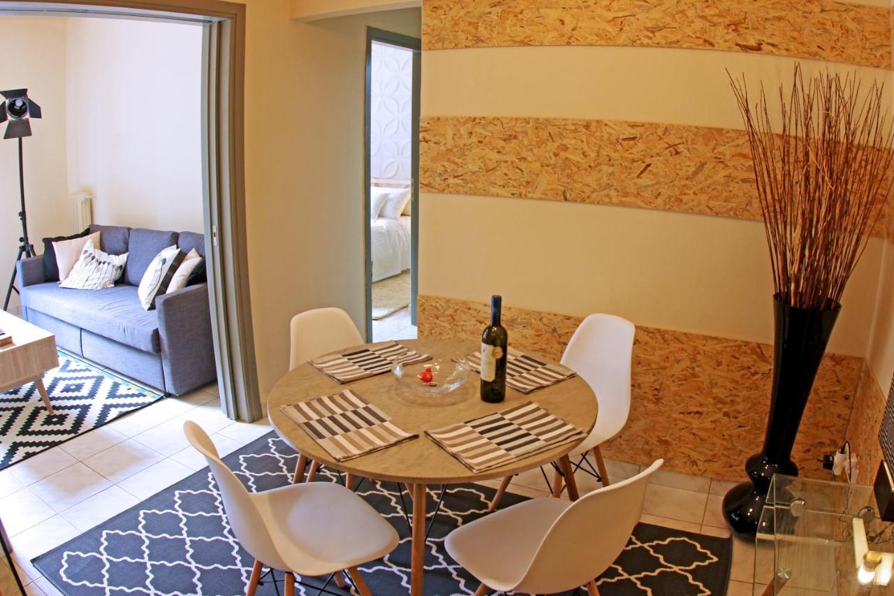 Stylish City Center Garden Apartment Atény Exteriér fotografie