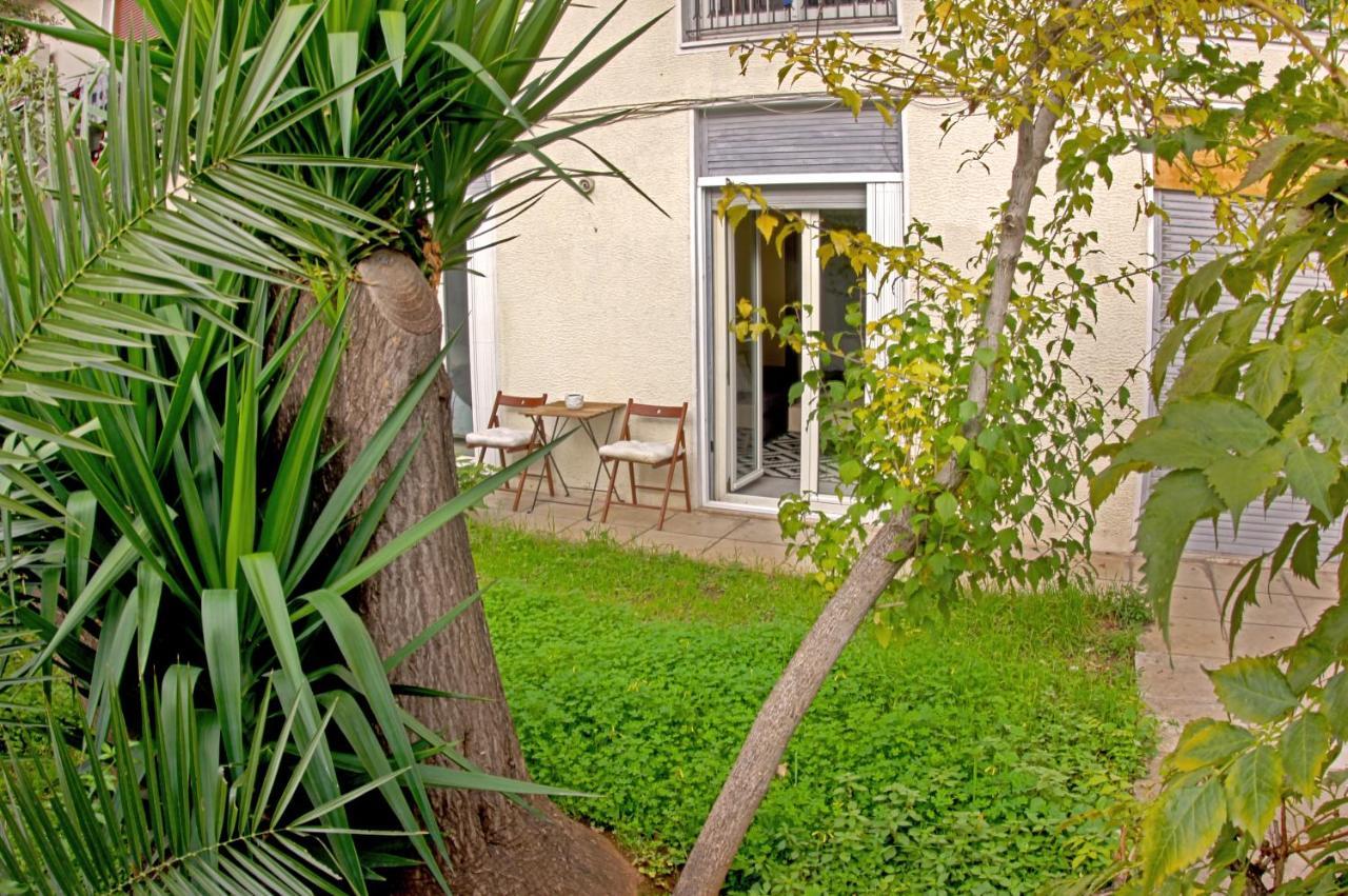 Stylish City Center Garden Apartment Atény Exteriér fotografie